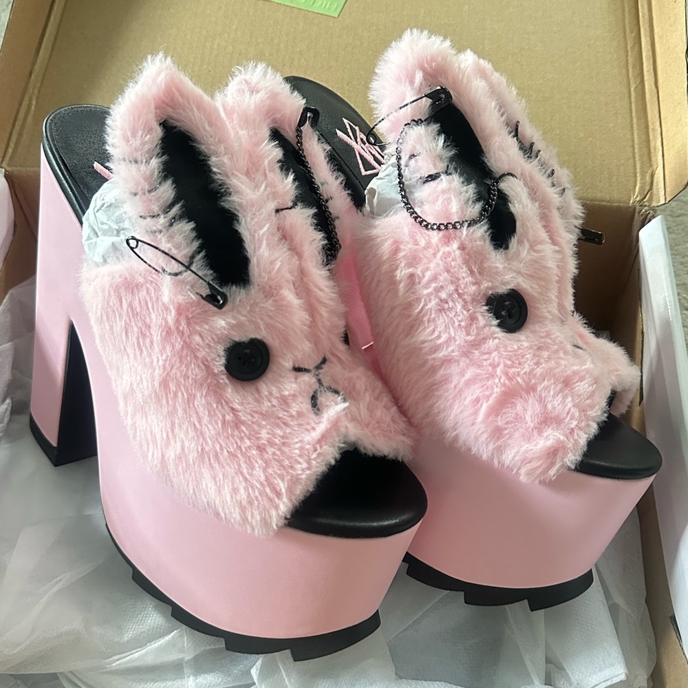 YRU Baddie Bunny platform heels